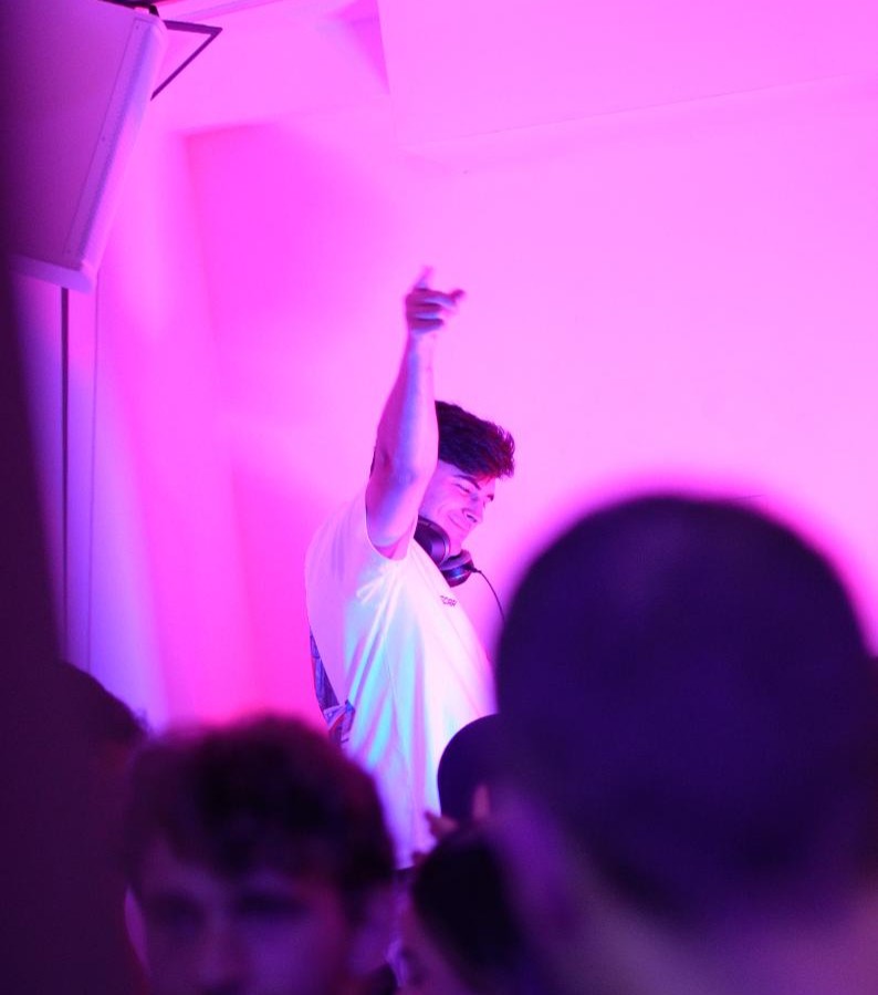 DJ Content